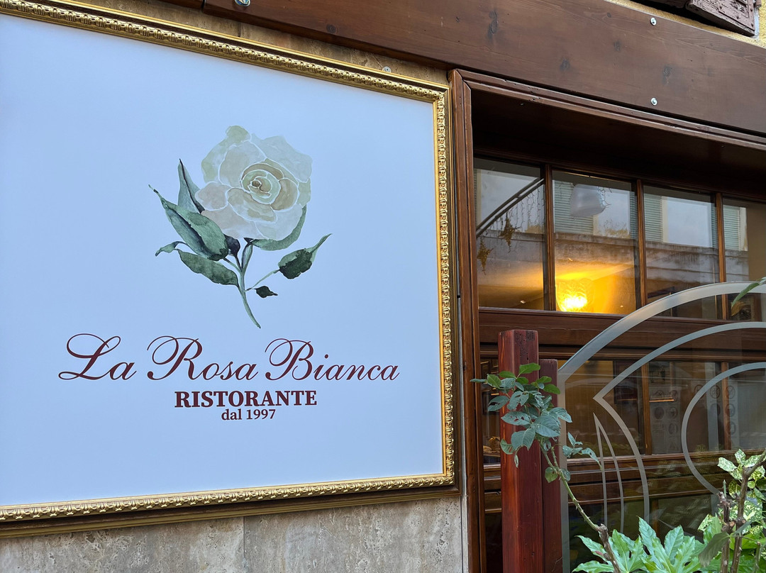 Saint-Vincent餐馆和美食-La Rosa Bianca
