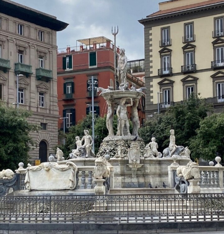 Piazza del Municipio-那不勒斯必去景点