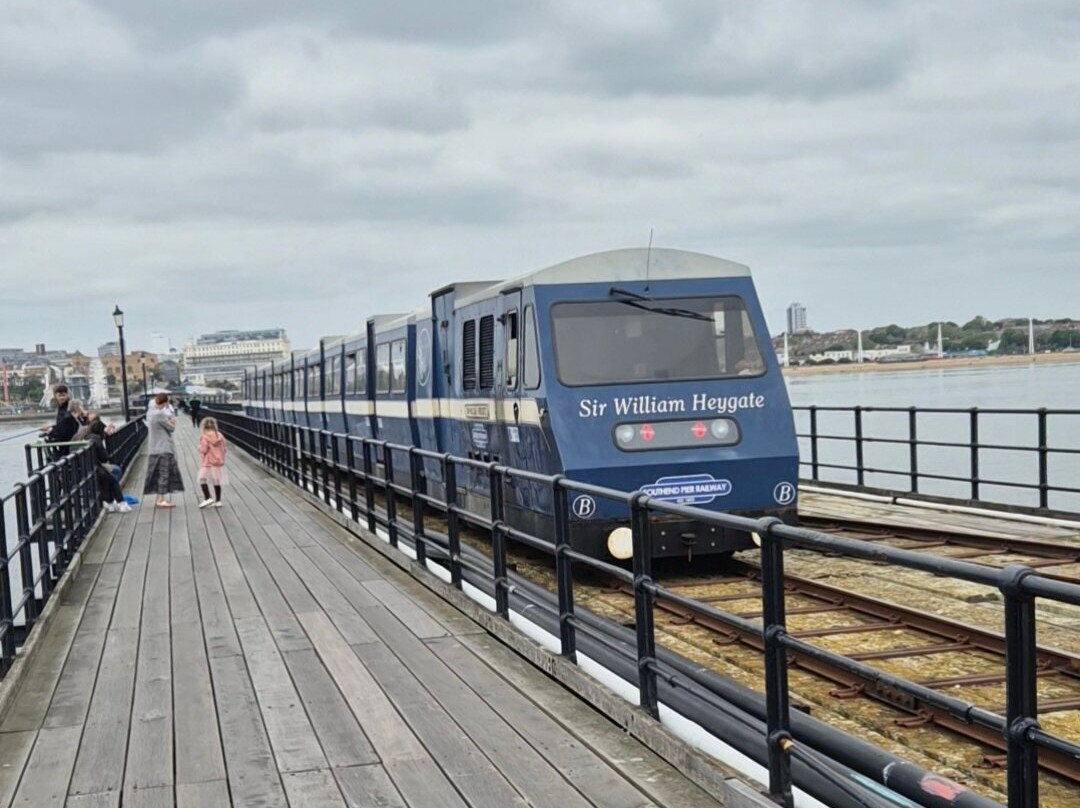 Southend Pier & Railway景点图片