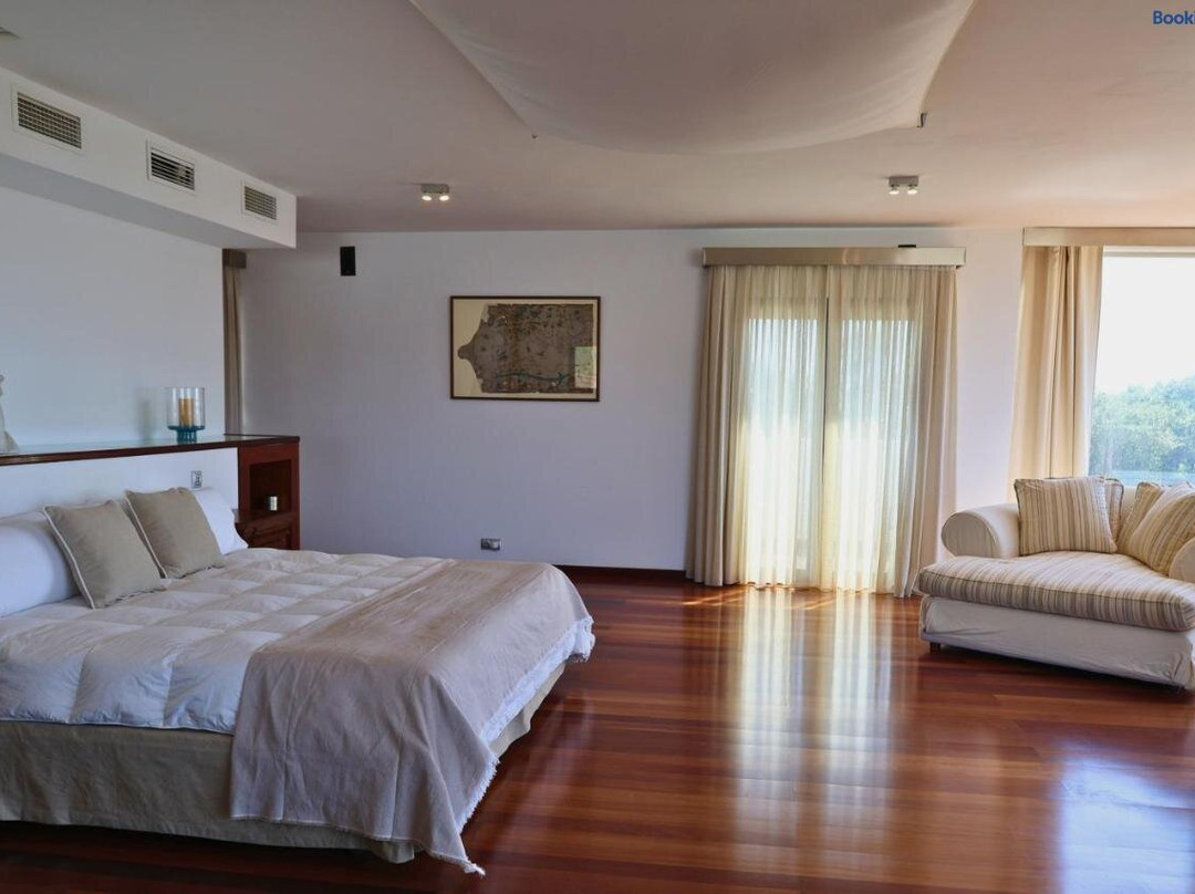 Cortijo Media Legua主图