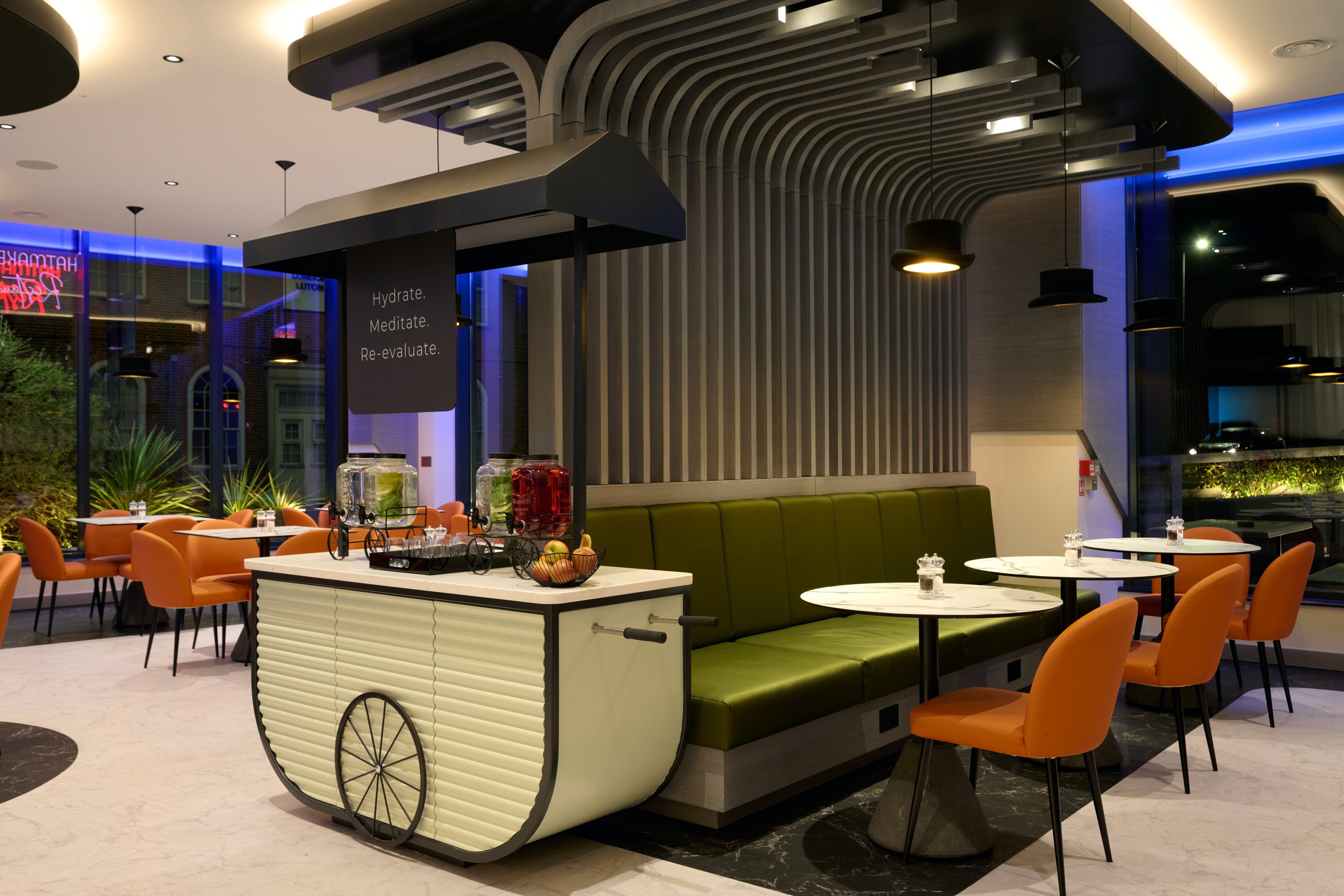 Spark By Hilton Luton-餐饮