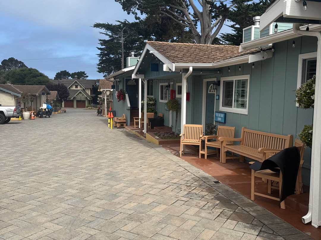 太平洋丛林日落酒店主图