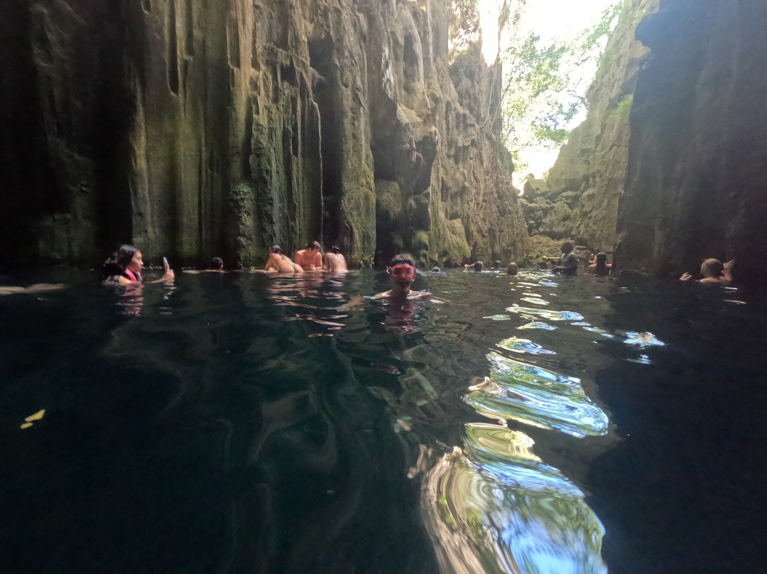 Sawa-I-Lau Caves-亚萨瓦群岛必去景点