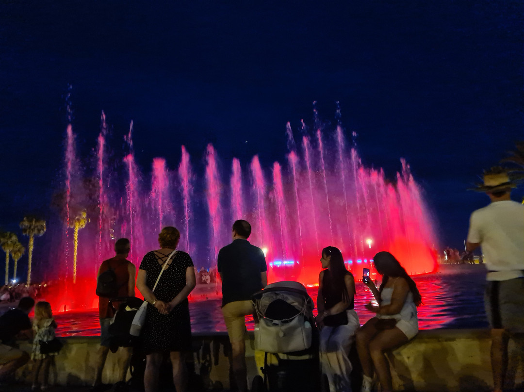 光之泉-萨洛必去景点