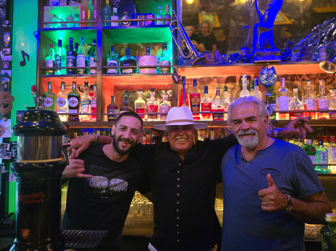 Tunnel Bar-Vasiliki必去景点