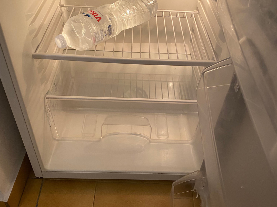 马诺斯小世界酒店主图