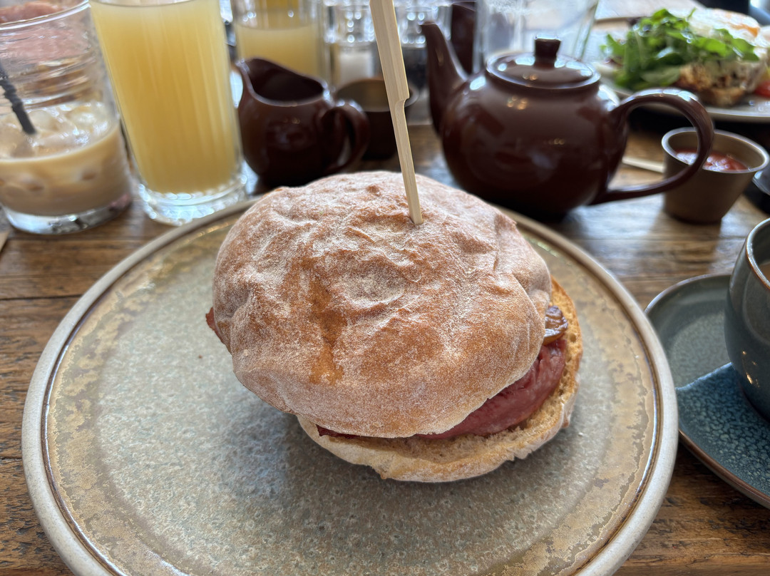 Tides Cafe - Highcliffe