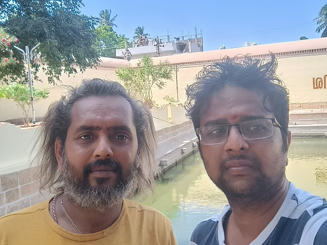 Thiruvalasuzhi Pillaiyar Kovil Shri Vellai Pillaiyar Kovil-昆巴可南必去景点