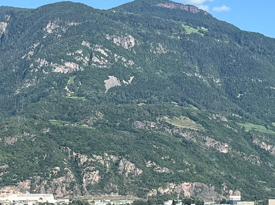 Weingut Mauslocher-Cermes必去景点