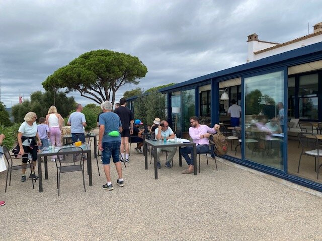 El Far Hotel & Restaurant