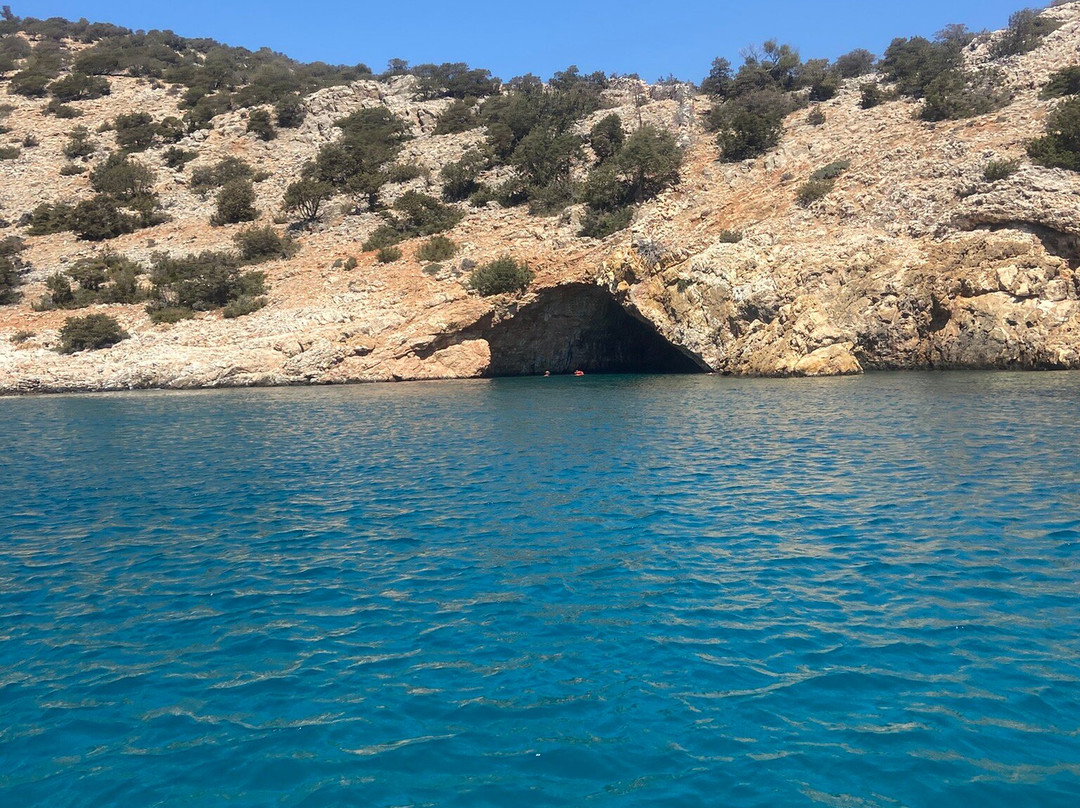 Gialitissa Boat Trips, Panermos-Panermos必去景点