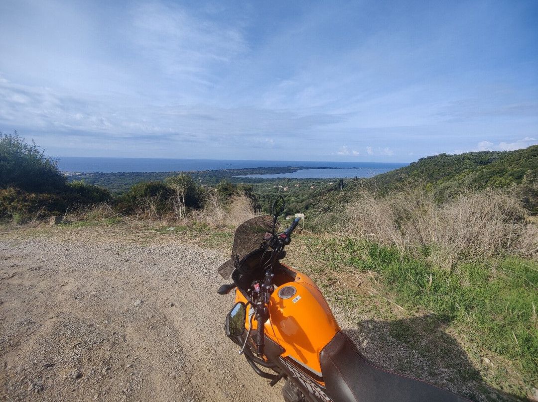 D&M Moto Rental-Dassia必去景点