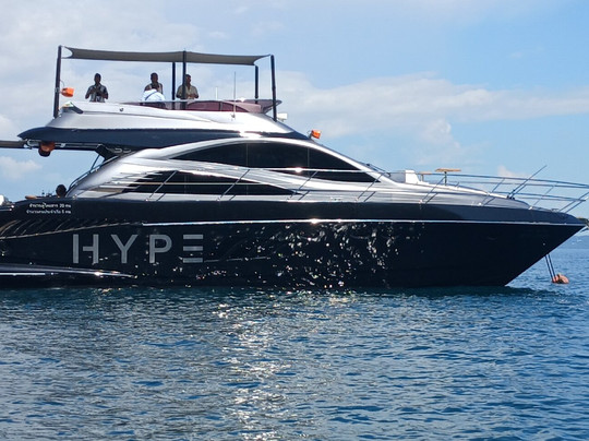 豪华游轮俱乐部之旅-查龙必去景点