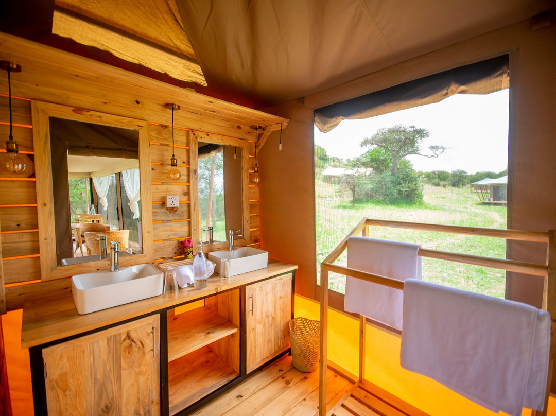 Mbuni Tented Camps