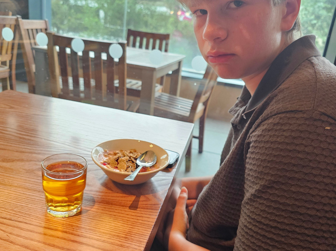 Premier Inn Staines-upon-Thames hotel主图