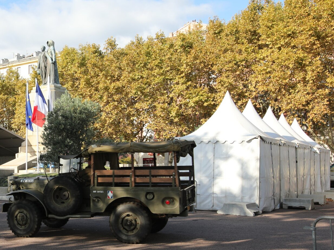 Le monument aux morts