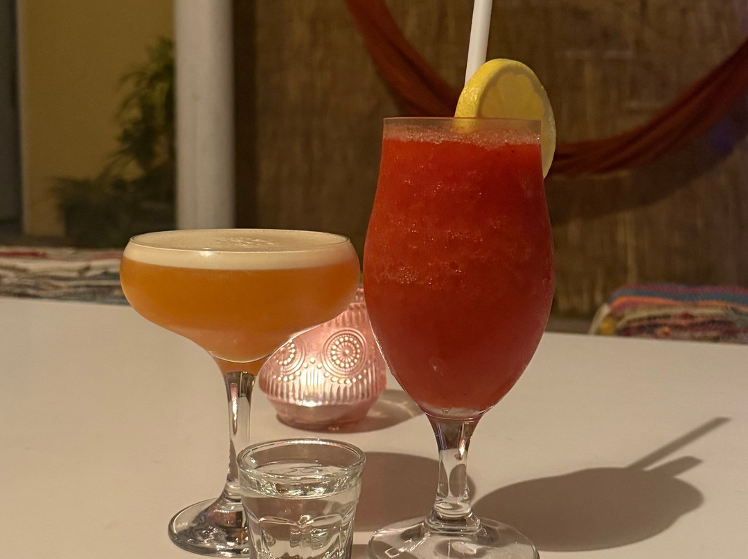 Black and White-Kavos必去景点