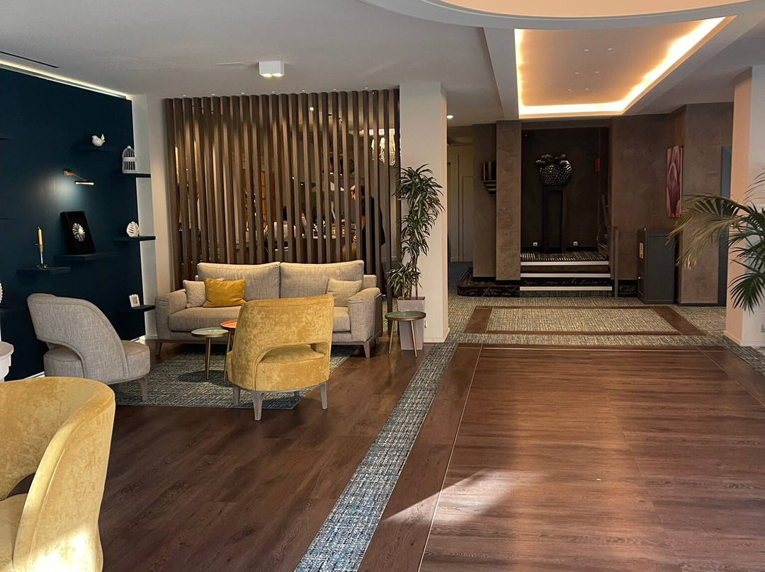Nouvel Hotel du Commerce主图