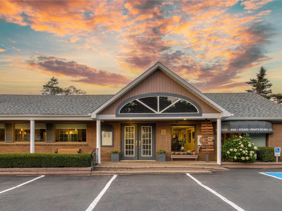 Bathurst酒店住宿-Dannys Suites, SureStay Collection By Best Western