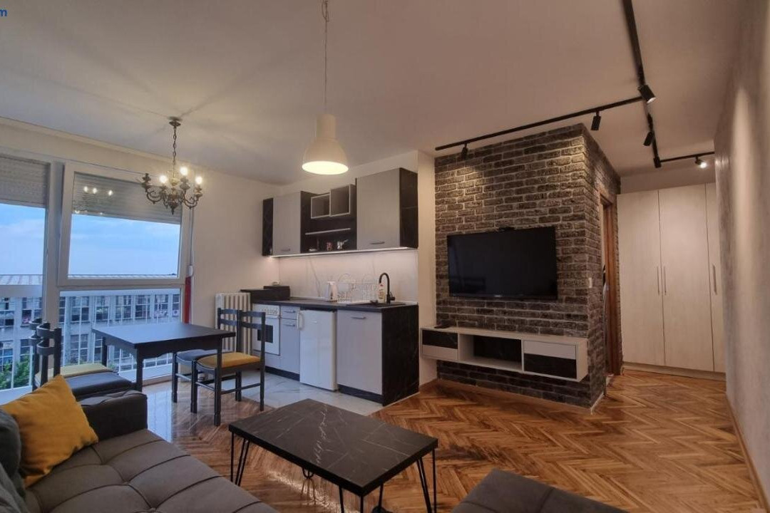 Apartments Near City Center
