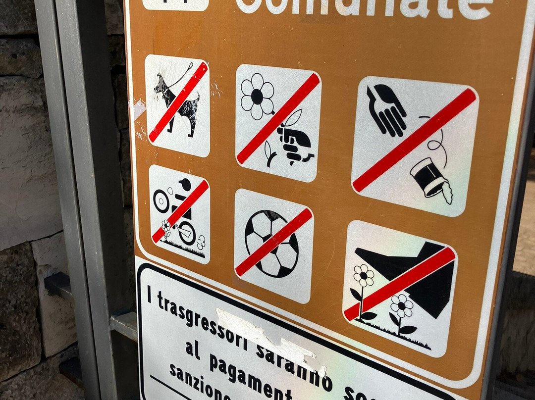 Villa Comunale Don Giacomo Donnaloja-阿尔贝罗贝洛必去景点