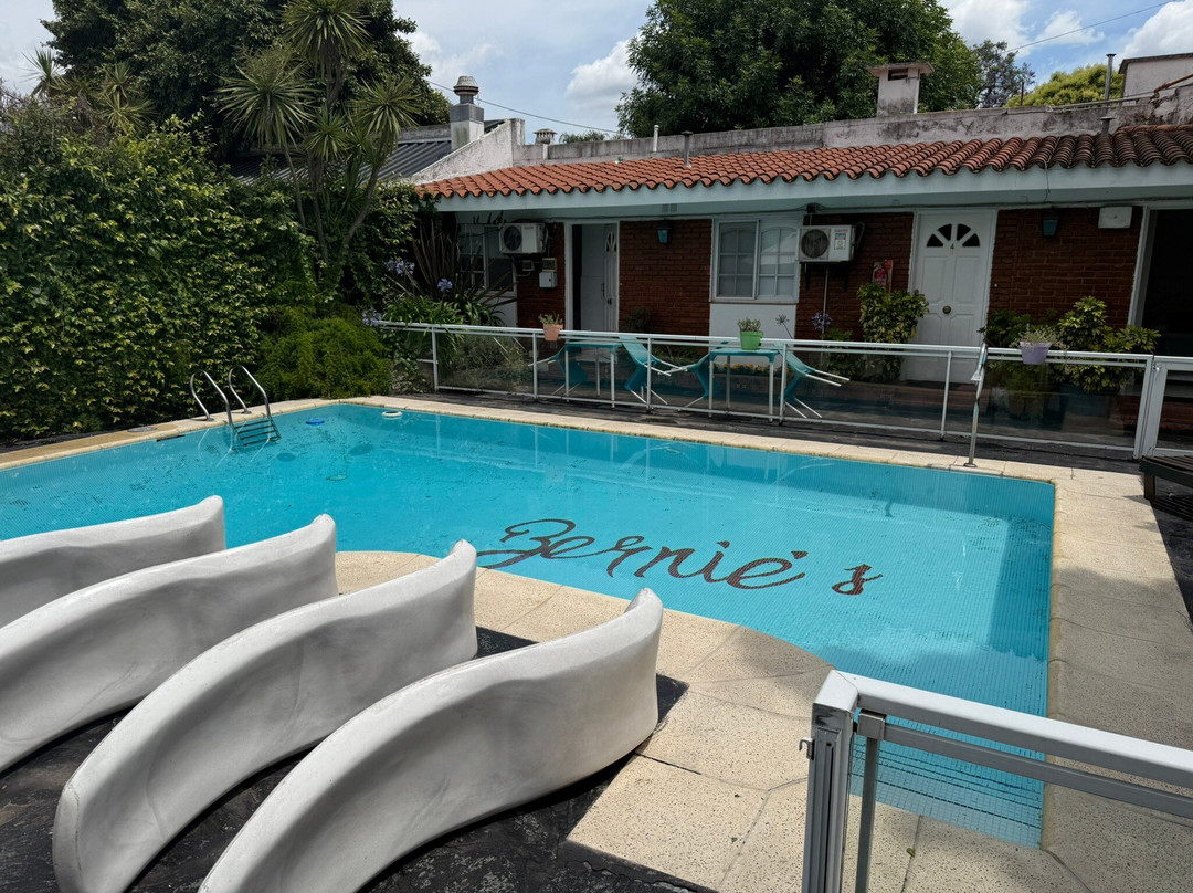 Bernie's Bed & Breakfast主图