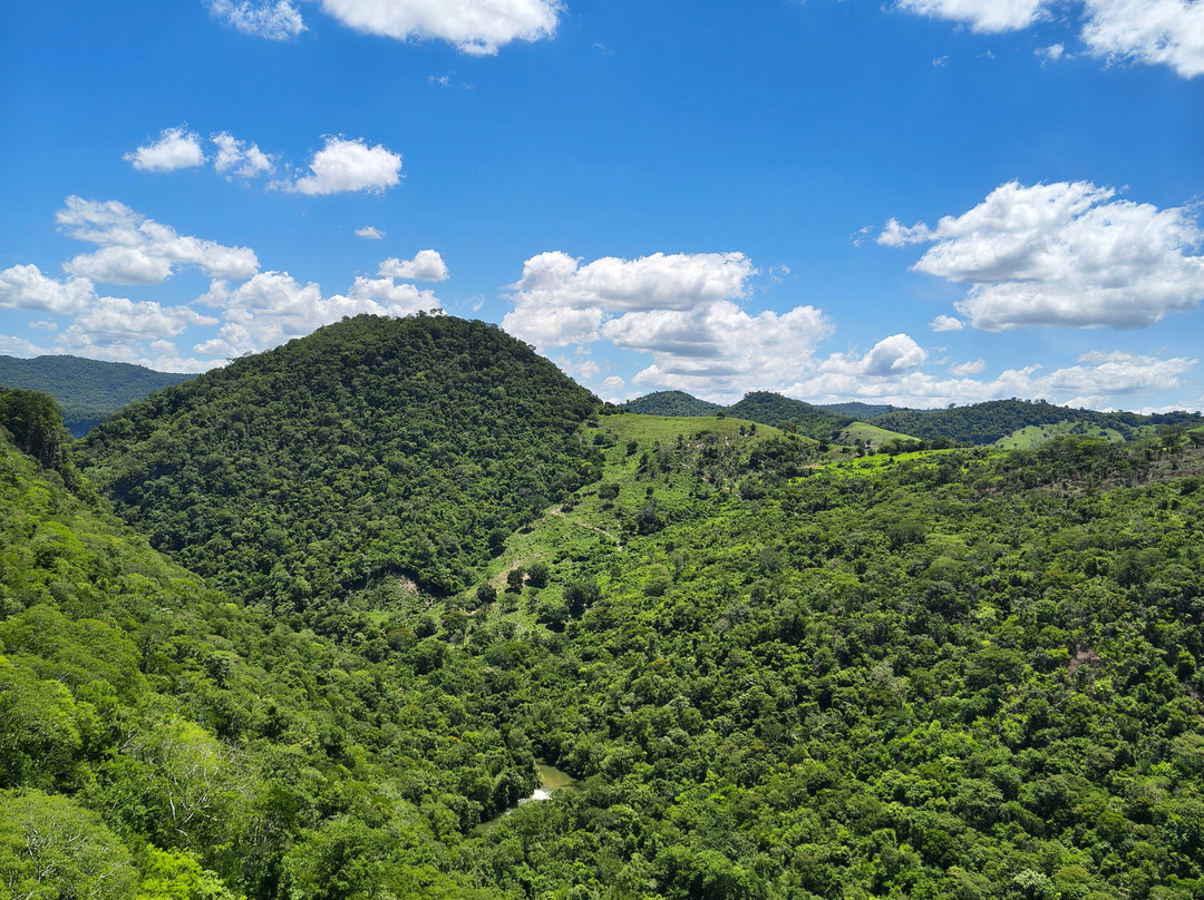 Cachoeira do Buraco do Macaco-Bodoquena必去景点