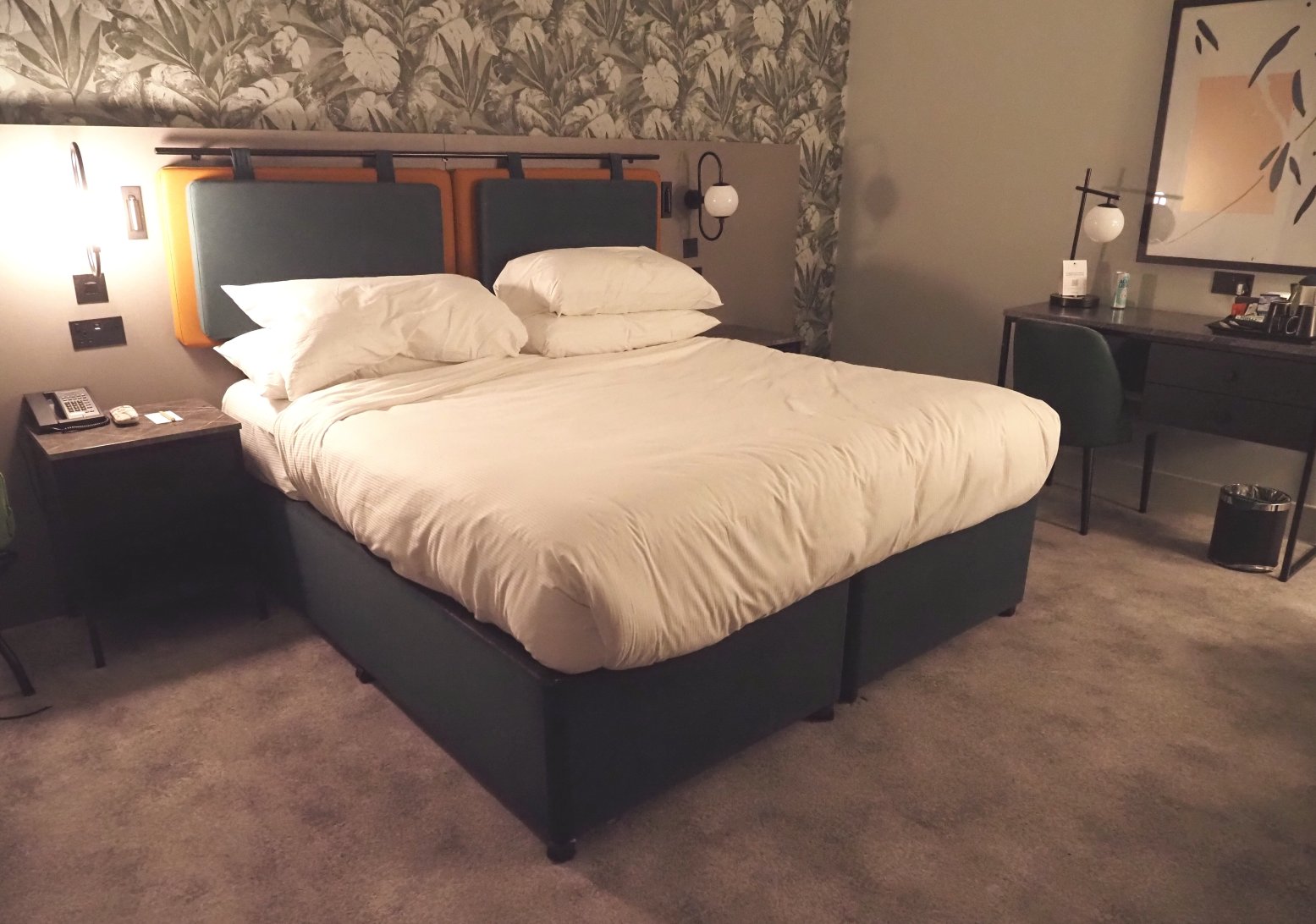 布莱顿新城希尔顿酒店-客卧