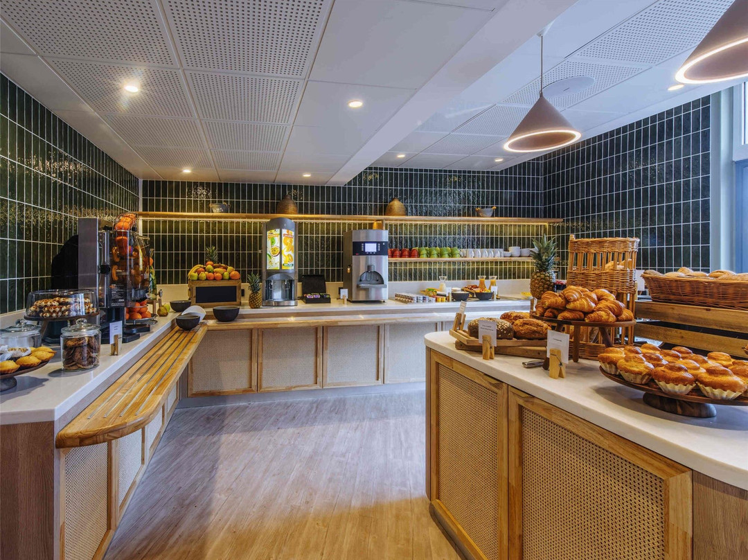 昂蒂布全季酒店主图