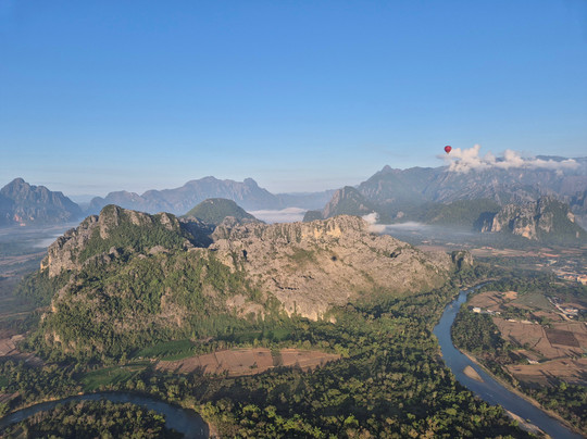 Above Laos Ballooning Adventures-旺阳必去景点