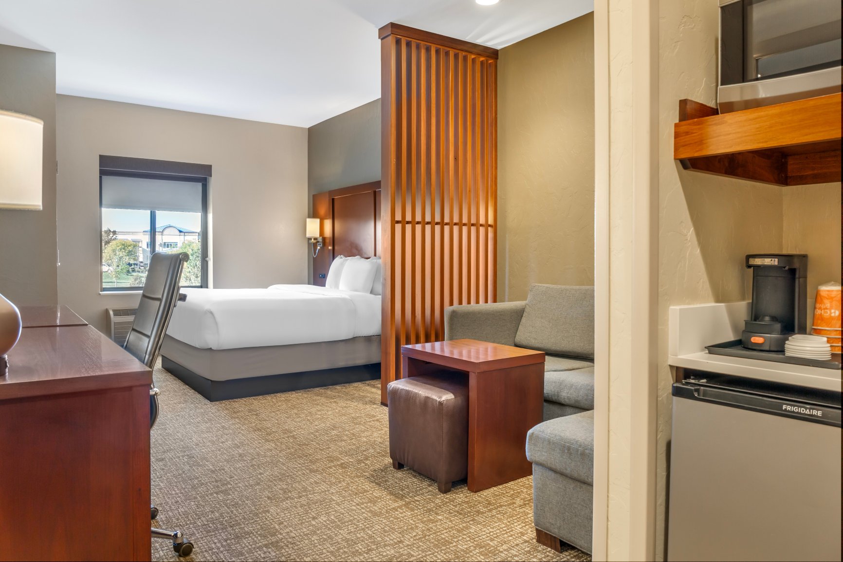 辛辛那提南部弗洛伦斯舒适套房酒店-客卧