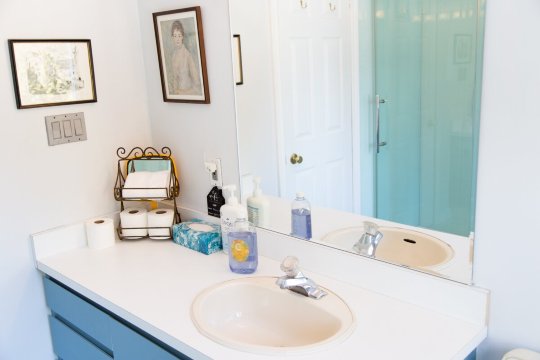 Gypsy by the Lake Bed & Breakfast-浴室