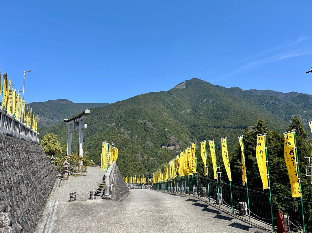 Niukawakami Shrine Kamisha-川上村必去景点