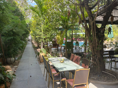 贡布甜酒店主图