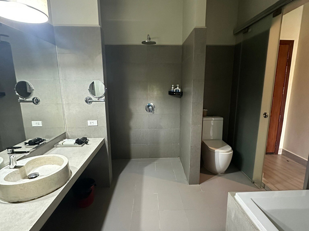 巴戎现代公寓酒店主图