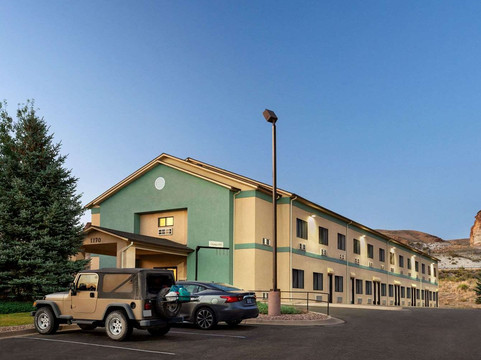 绿河旅游旅馆(Travelodge by Wyndham 格林里弗)