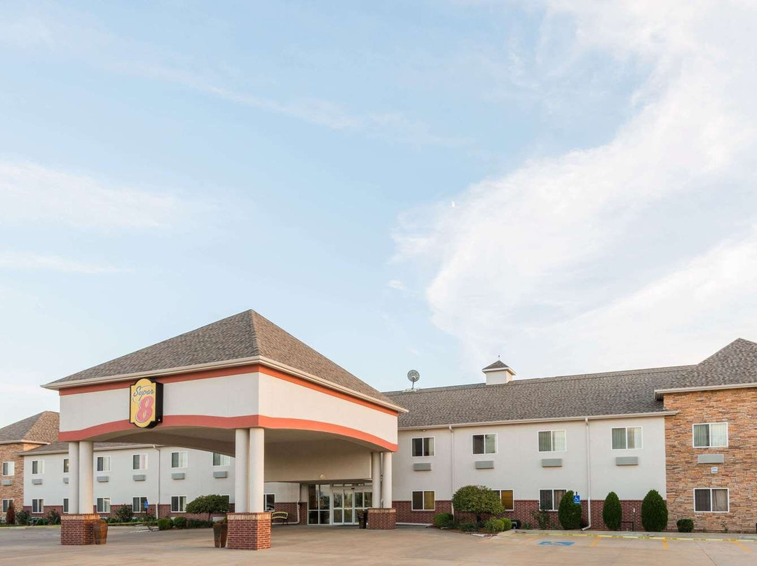 温德姆速8酒店萨莱纳店