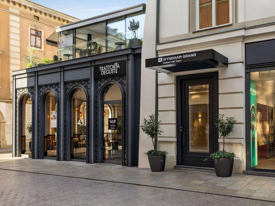 克拉特夫老城区温德姆大酒店