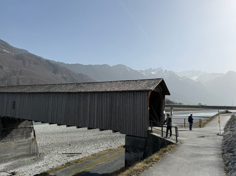 Alte Rheinbrücke Vaduz-Sevelen-瓦杜兹必去景点
