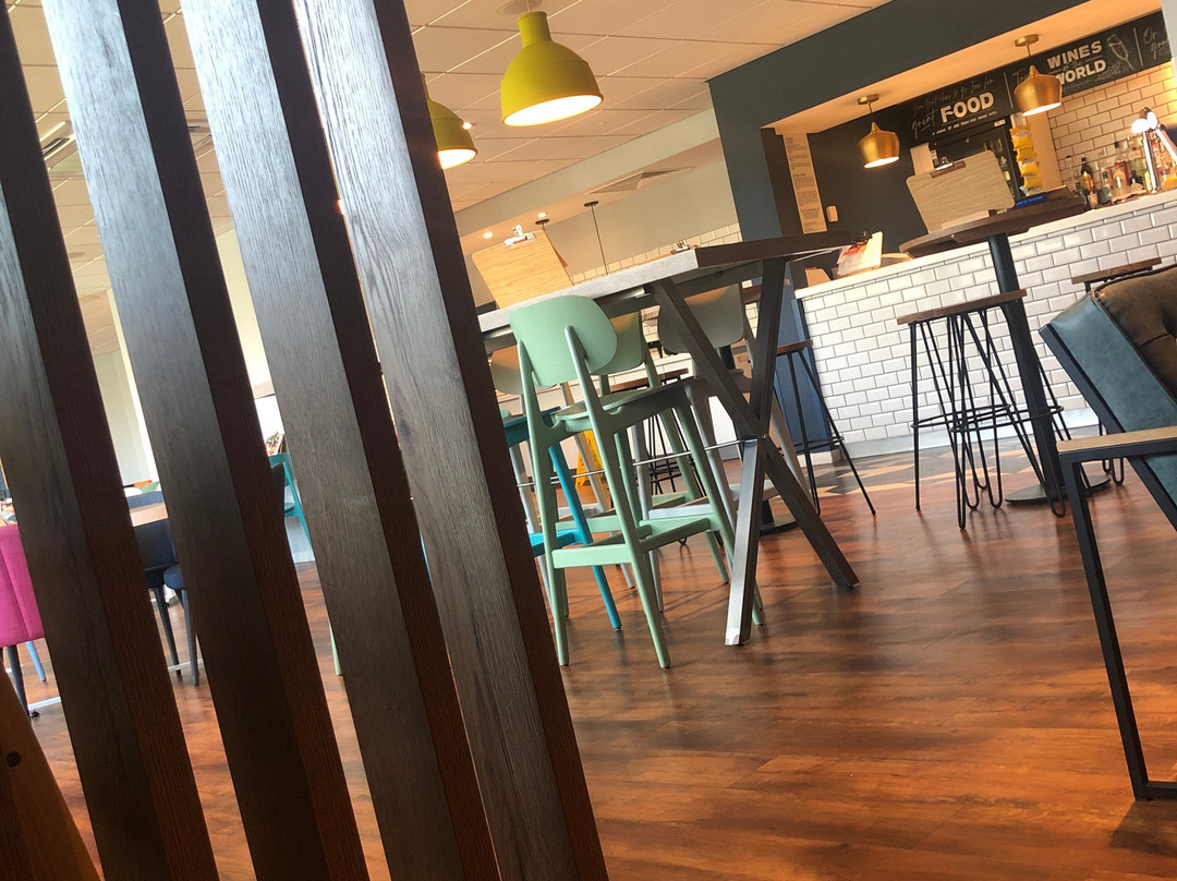 赫默尔亨普斯特德盖特威旅客之家酒店主图