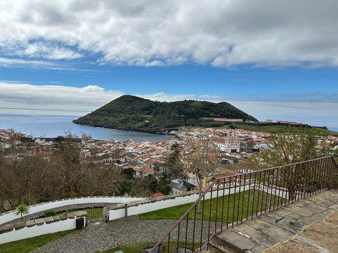 英雄港阿佐里斯花园-广场酒店主图