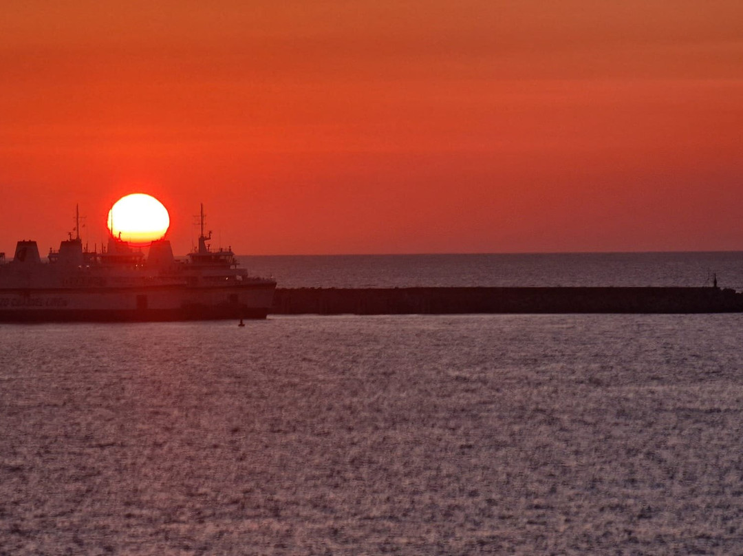 拉姆拉湾度假村主图