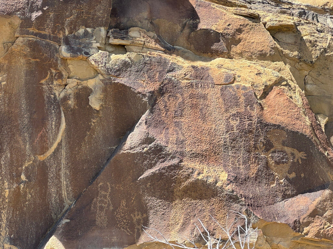 Legend Rock Petroglyph Site-瑟莫波利斯必去景点