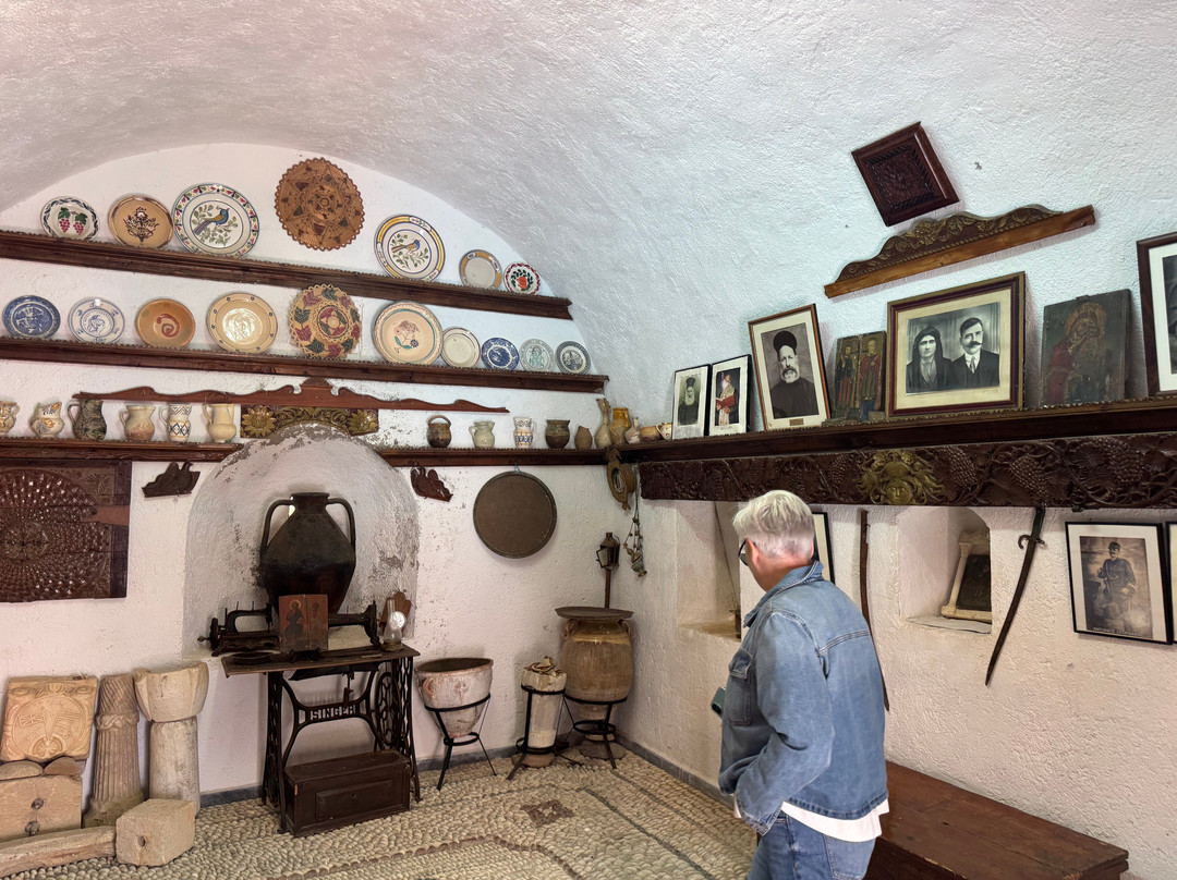 Folk Art Museum-Menetes必去景点