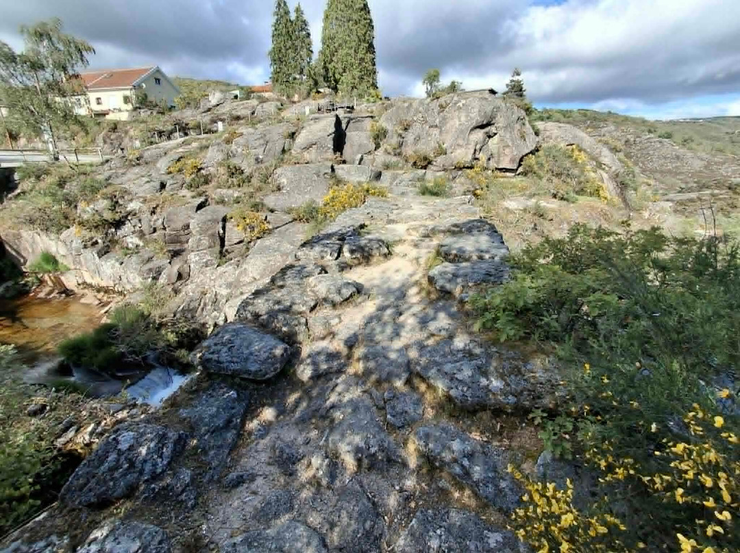 Ponte Velha de Castro Laboreiro