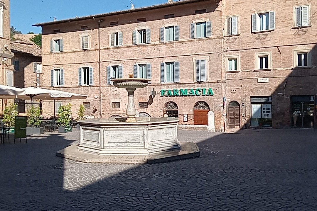 Piazza della Repubblica-乌尔比诺必去景点