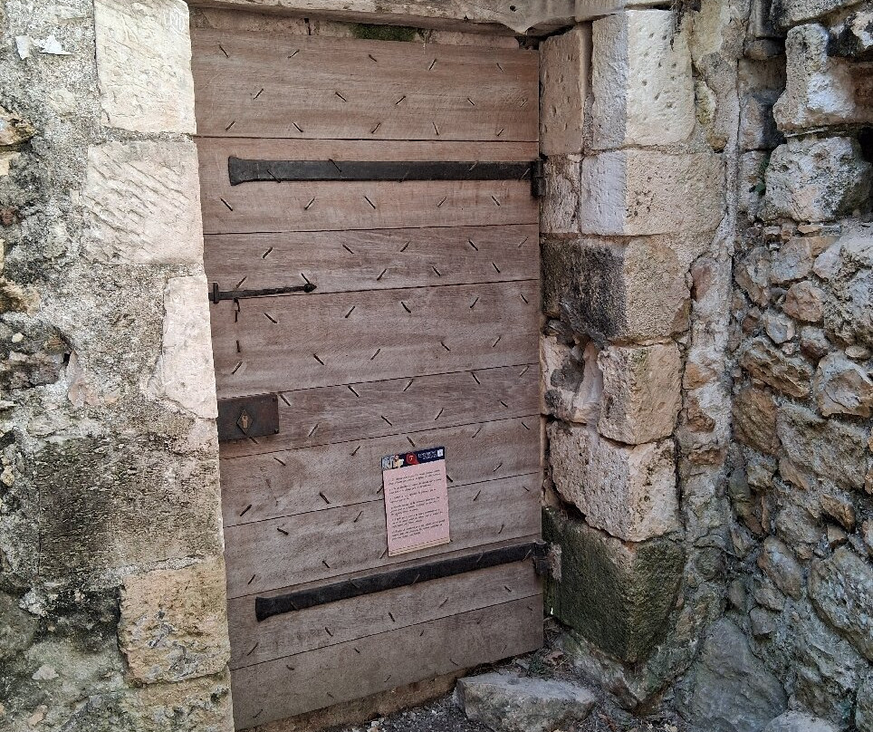 Château d'Angles-sur-l'Anglin-Angles sur l'Anglin必去景点