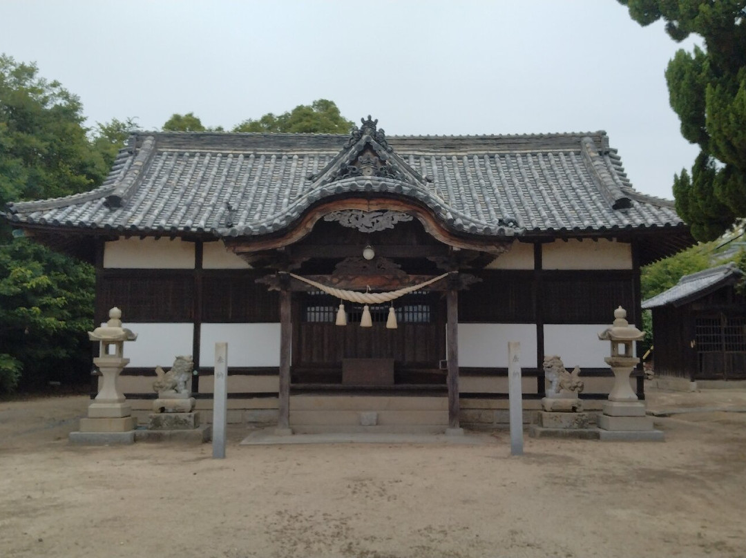 Kogarasu Shrine-丸龟市必去景点