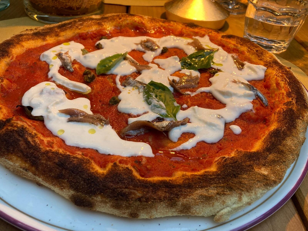 Bonturo Pizzeria Astrusa