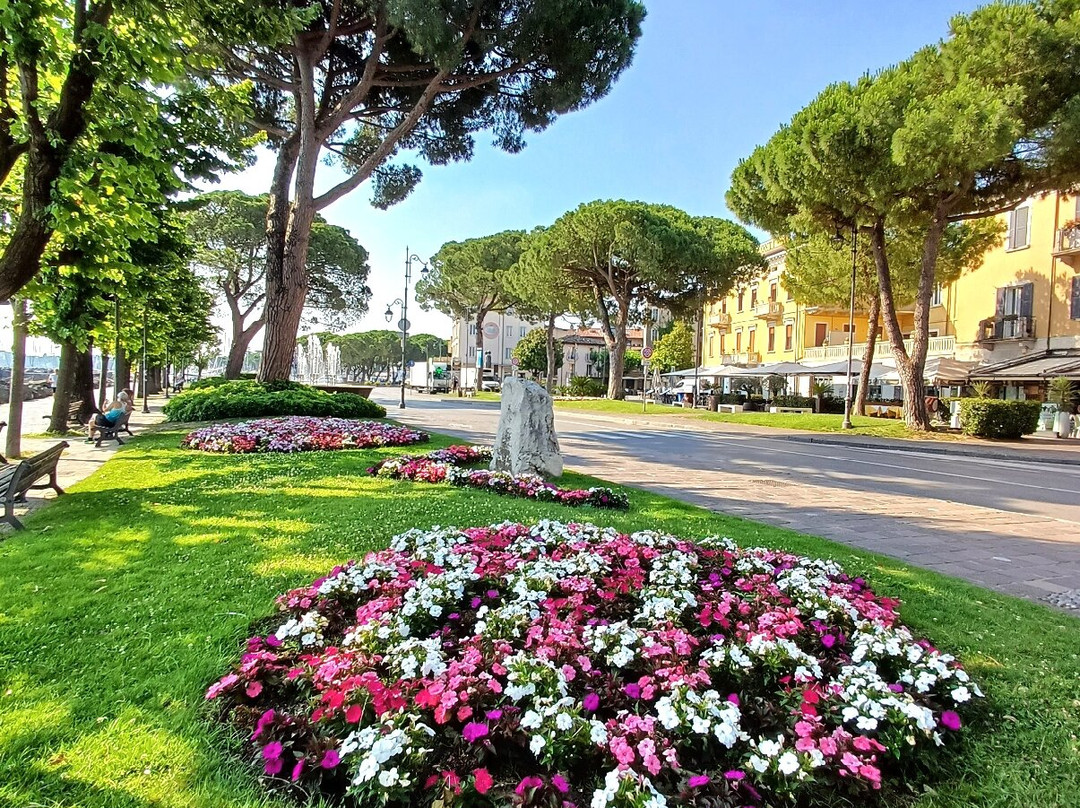 Lungolago Di Desenzano Del Garda-代森扎诺-德尔加达必去景点
